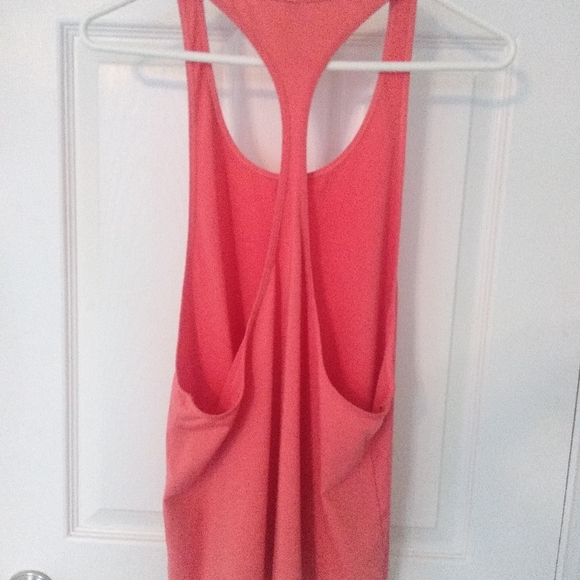 Fabletics oversized tank, size M, great condition. - Picture 2 of 3